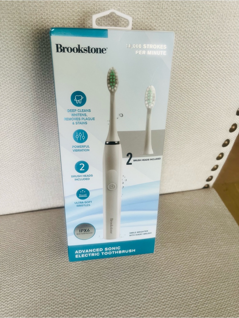 NWT Brookstone Advanced Sonic Electric Toothbrush, 18,000 strokes per minute. 🩵💙
